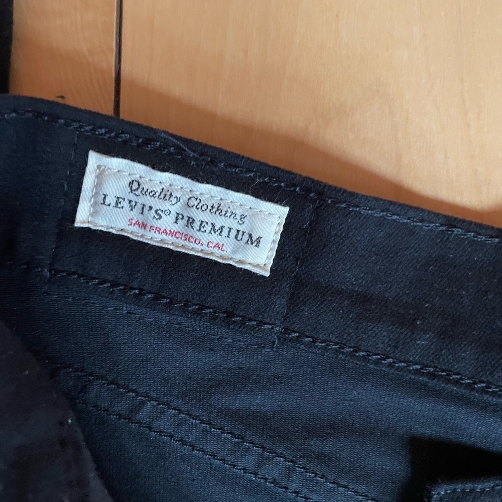 LEVIS JEANS - Picture 3 of 5